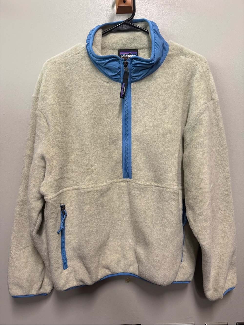 Patagonia Cream Fleece Half-Zip with Blue Trim - women’s S